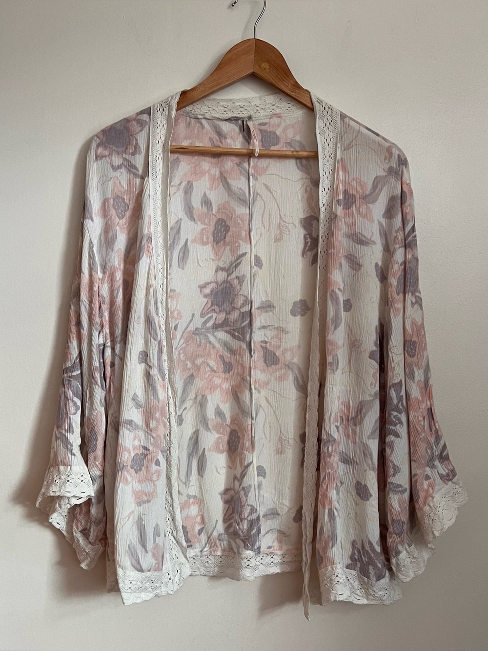 FREE PEOPLE Floral Kimono-style Bell Sleeve Cardigan Size S/M
